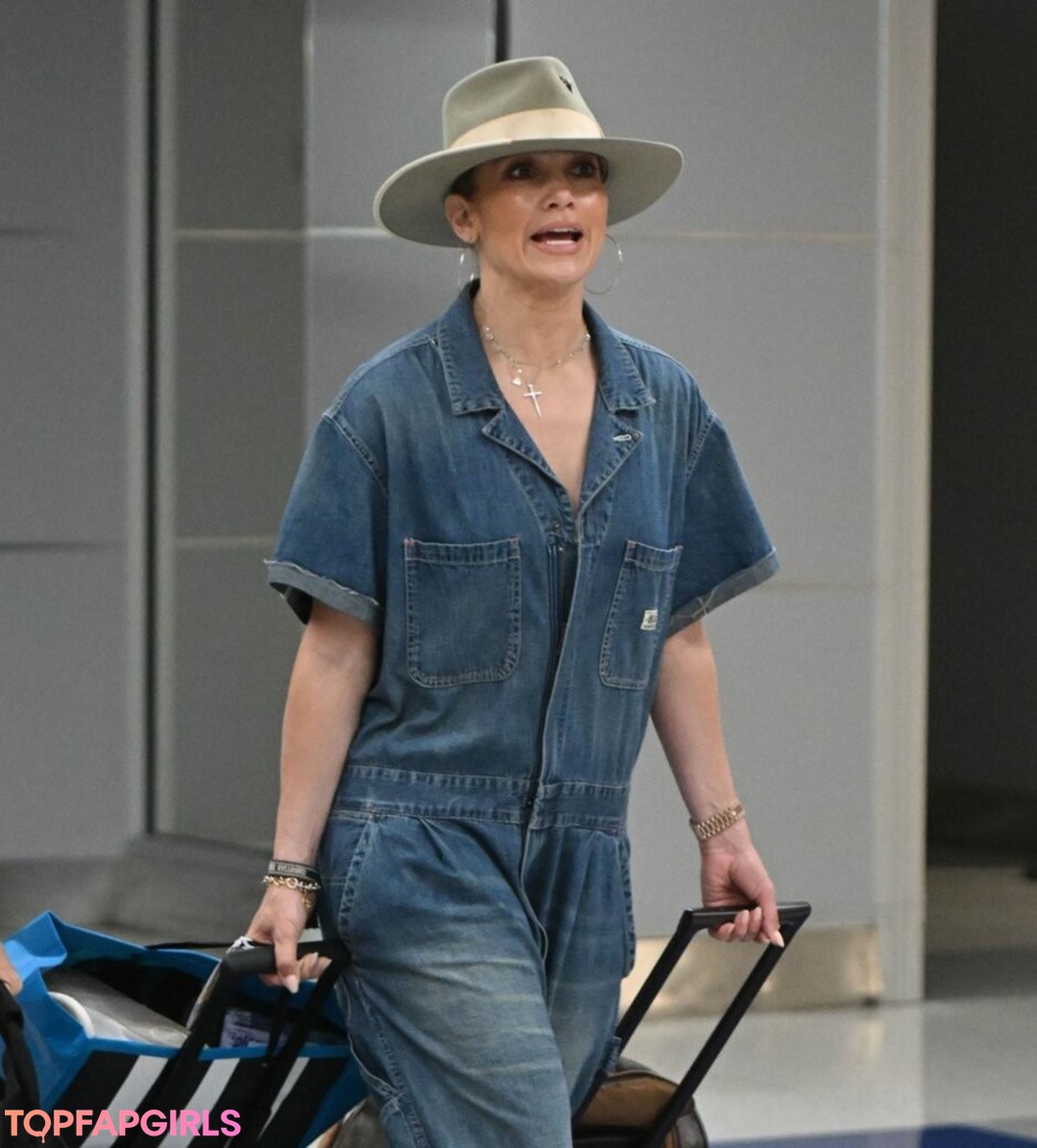 Foto di nudo di fuga di OnlyFans di Jennifer Lopez #1176