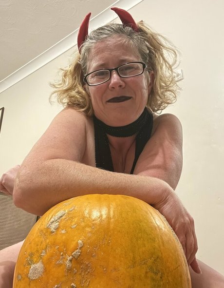 Foto di nudo di fuga di OnlyFans di Khariscurves