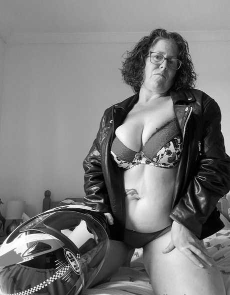 Khariscurves