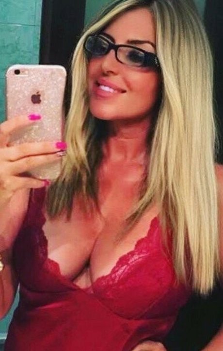 Foto di nudo di fuga di OnlyFans di Flaviana Basta