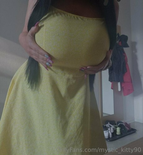 Foto di nudo di fuga di OnlyFans di Mystickitty90