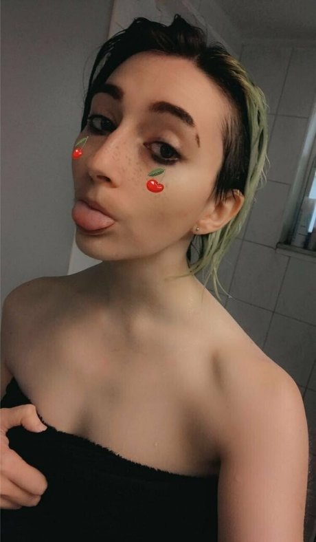 Foto di nudo di fuga di OnlyFans di Deviouslilwolf