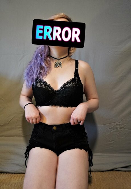 Foto di nudo di fuga di OnlyFans di Lunarashe