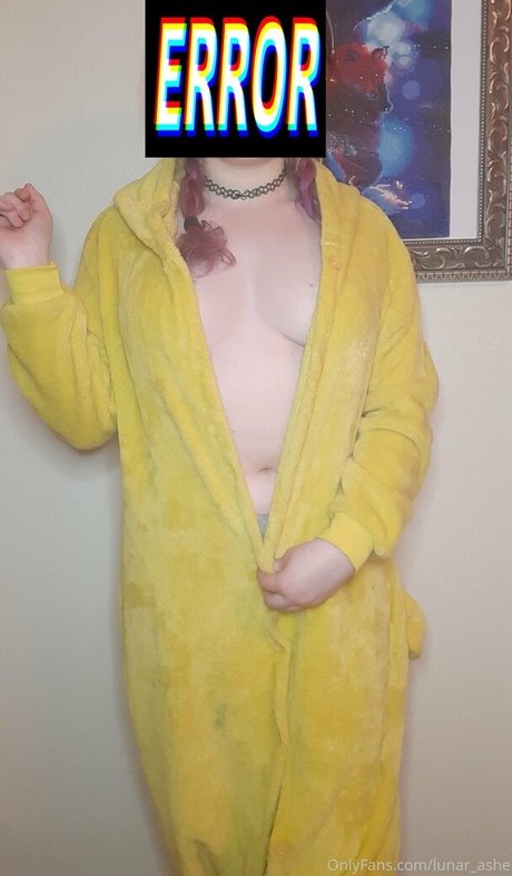 Foto di nudo di fuga di OnlyFans di Lunarashe