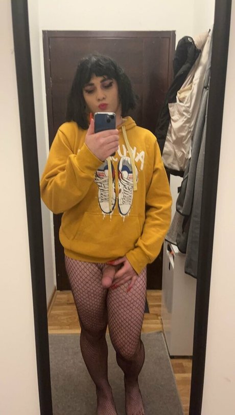 Foto di nudo di fuga di OnlyFans di Sissyvaleriee69