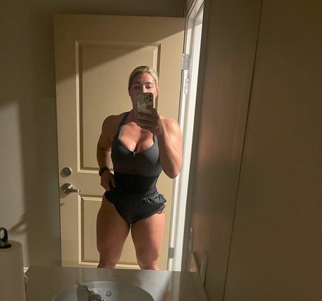 Dr Colette Larsen