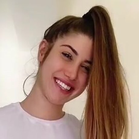 Foto di nudo di fuga di OnlyFans di Julia Ferronato