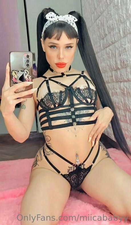 Foto di nudo di fuga di OnlyFans di Miicababyy