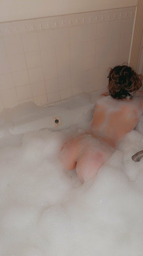 Foto di nudo di fuga di OnlyFans di Allimoona04