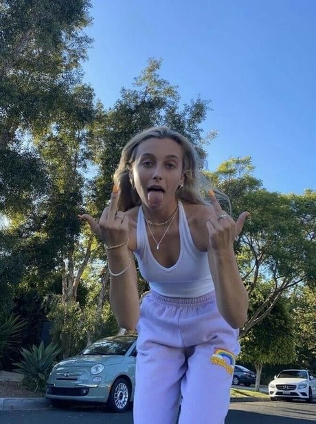 Foto di nudo di fuga di OnlyFans di Emma Chamberlain