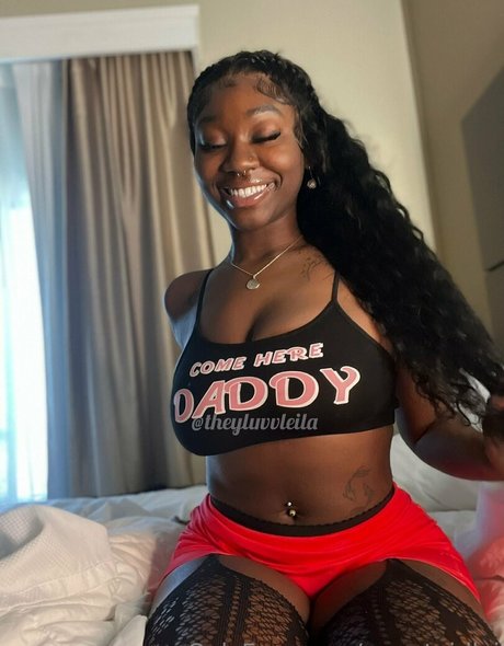 Foto di nudo di fuga di OnlyFans di Sweetgirllei