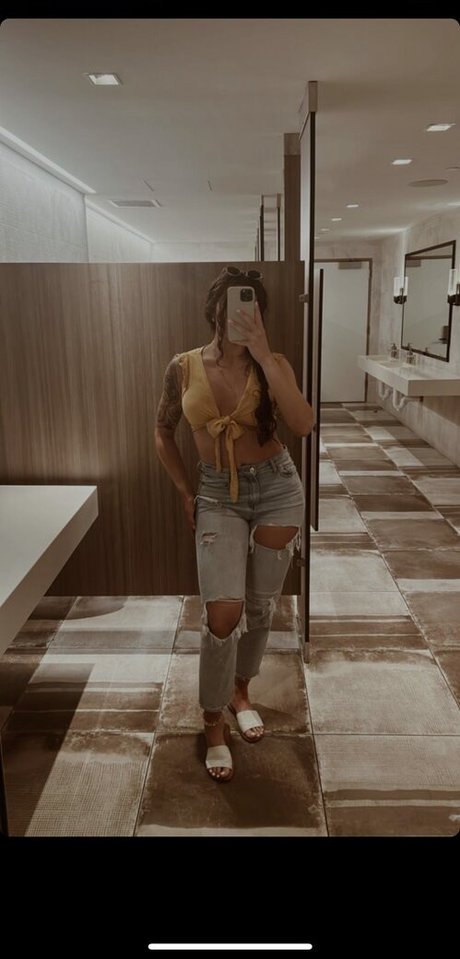 Foto di nudo di fuga di OnlyFans di Itzel25