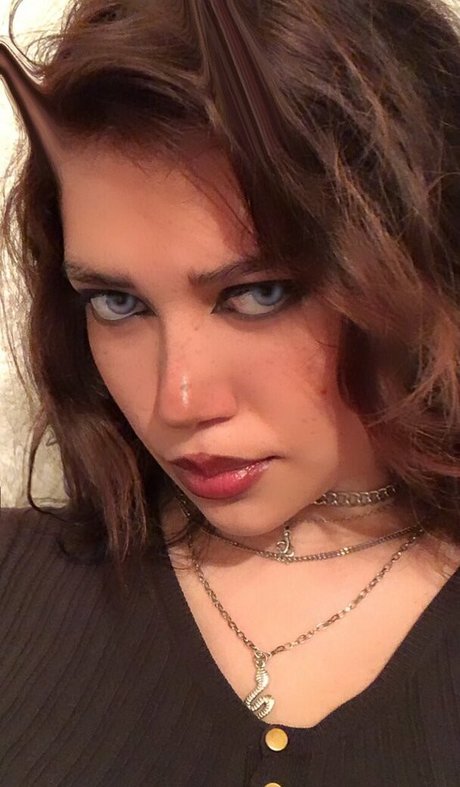 Foto di nudo di fuga di OnlyFans di Sareliii