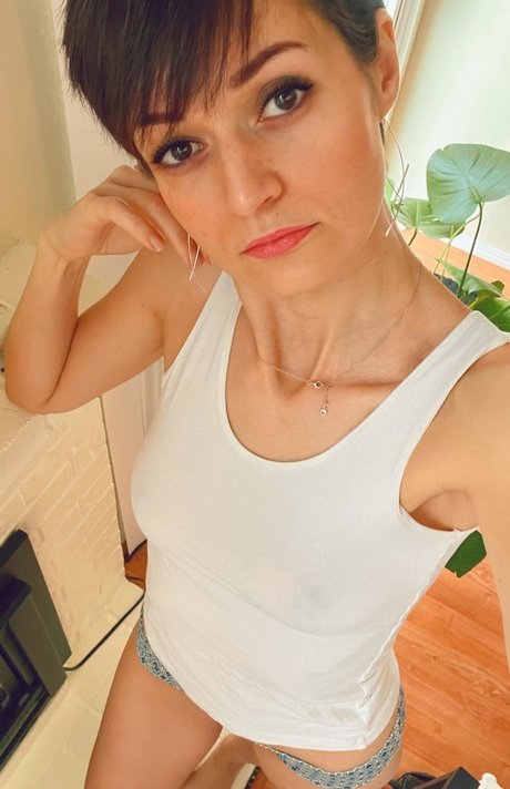 Foto di nudo di fuga di OnlyFans di Mashanova