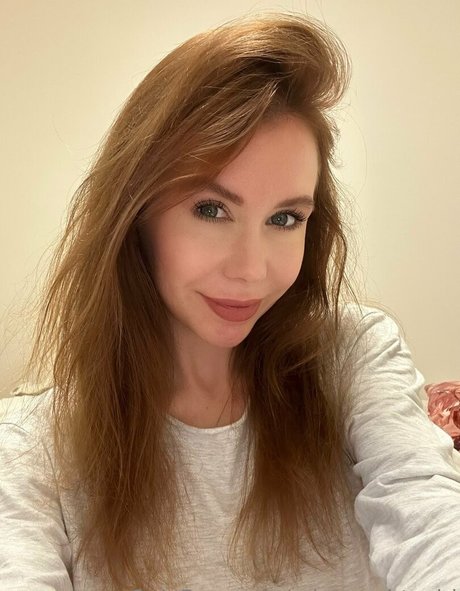 Mianaughtygirl