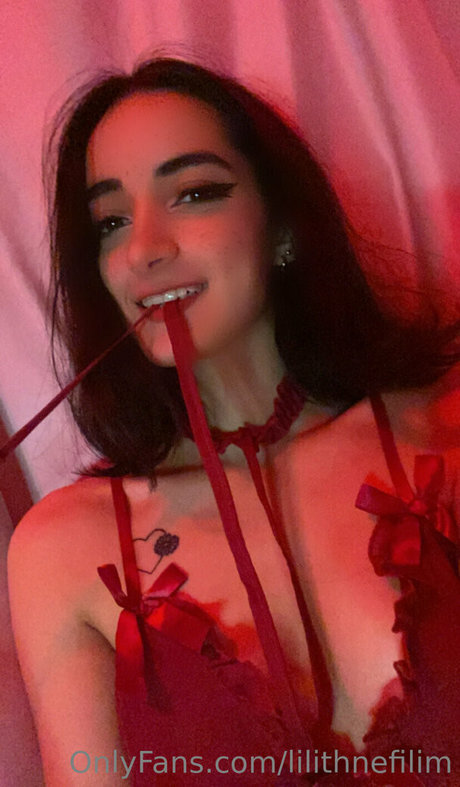 Foto di nudo di fuga di OnlyFans di Lilithnefilim