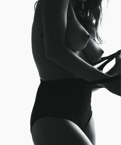 Foto di nudo di fuga di OnlyFans di Luana Piovani