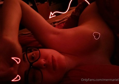 Foto di nudo di fuga di OnlyFans di Mermariel