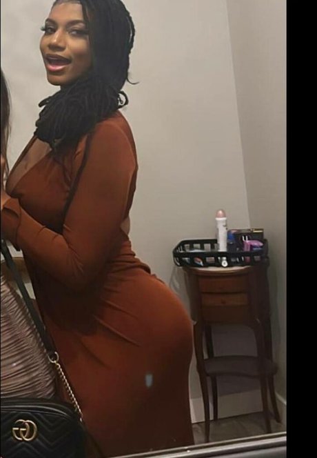 Foto di nudo di fuga di OnlyFans di Taylor Rooks