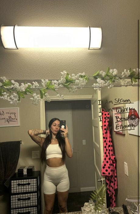 Foto di nudo di fuga di OnlyFans di Tori Ortiz