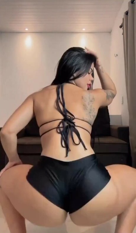 Foto di nudo di fuga di OnlyFans di Tati Maya