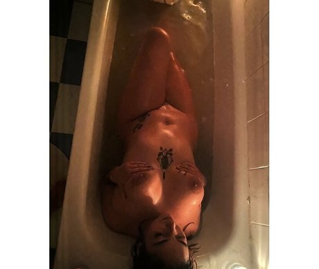 Foto di nudo di fuga di OnlyFans di Fantasyani