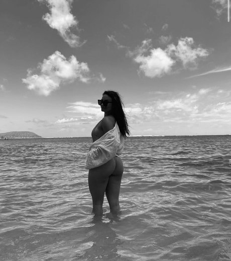 Foto di nudo di fuga di OnlyFans di Kelly Meinhart