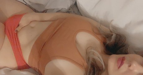 Foto di nudo di fuga di OnlyFans di Olivia