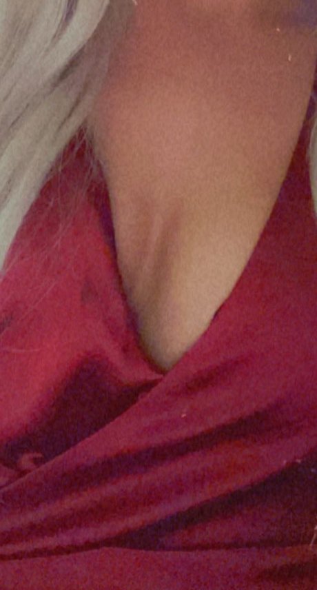Foto di nudo di fuga di OnlyFans di Olivia
