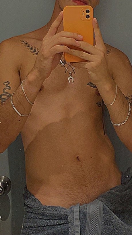 Foto di nudo di fuga di OnlyFans di Ogarridooo