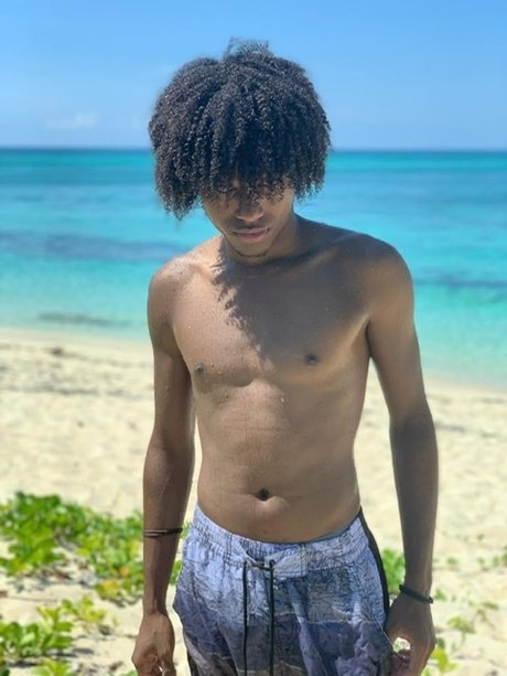 Foto di nudo di fuga di OnlyFans di Officialmikey242