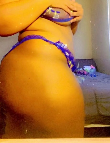 Foto di nudo di fuga di OnlyFans di Your Fantasy 