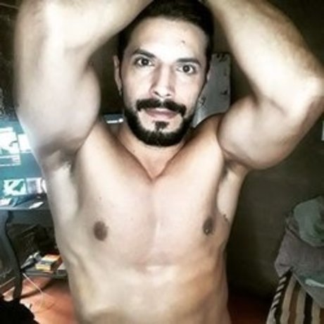 Foto di nudo di fuga di OnlyFans di Vctor
