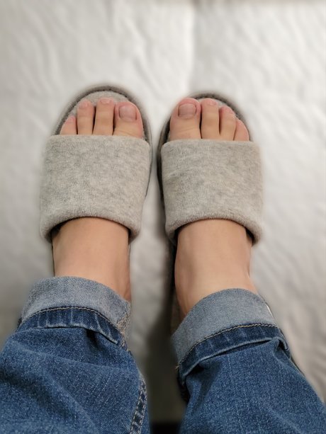 Foto di nudo di fuga di OnlyFans di Real Feet