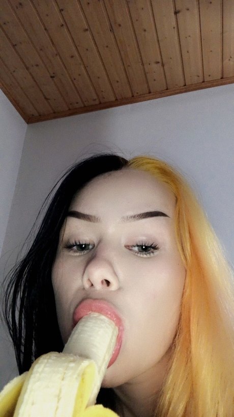 Foto di nudo di fuga di OnlyFans di Nra