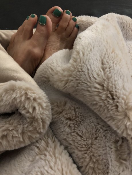 Foto di nudo di fuga di OnlyFans di No Pussi Footn Around