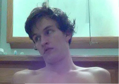 Foto di nudo di fuga di OnlyFans di Nolan Visure
