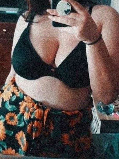 Foto di nudo di fuga di OnlyFans di Noelle