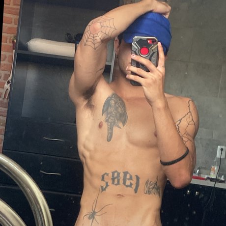 Foto di nudo di fuga di OnlyFans di No Angel