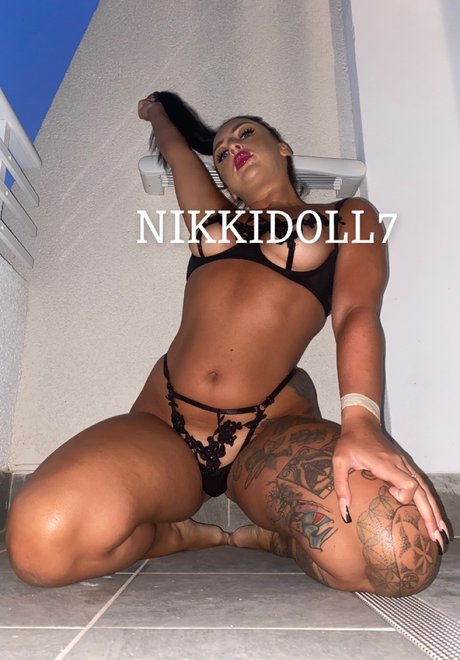 Foto di nudo di fuga di OnlyFans di Nikkidoll7