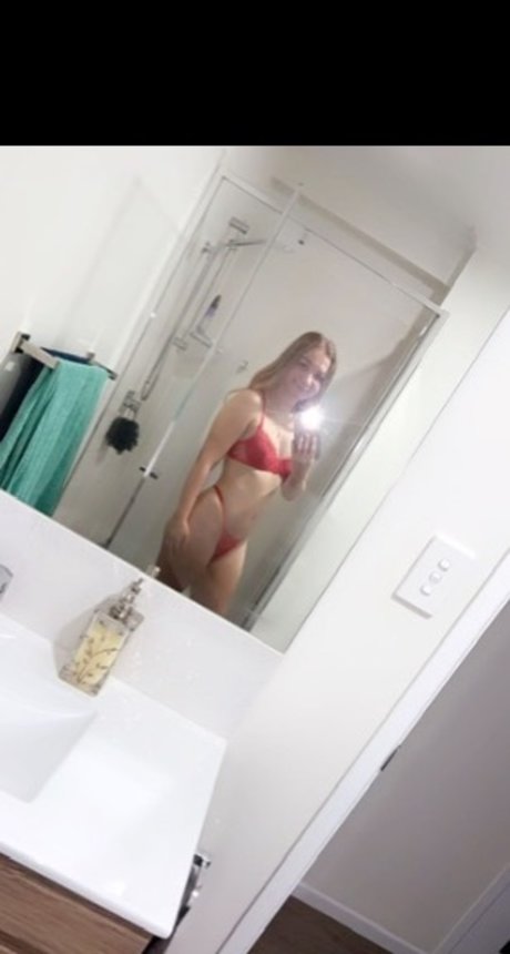 Foto di nudo di fuga di OnlyFans di Nikki101