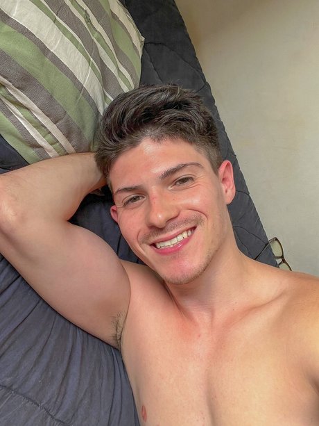 Foto di nudo di fuga di OnlyFans di Peter