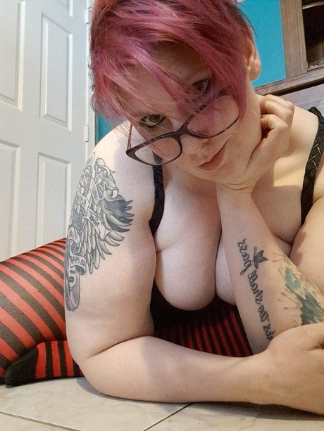 Foto di nudo di fuga di OnlyFans di Penguincookie