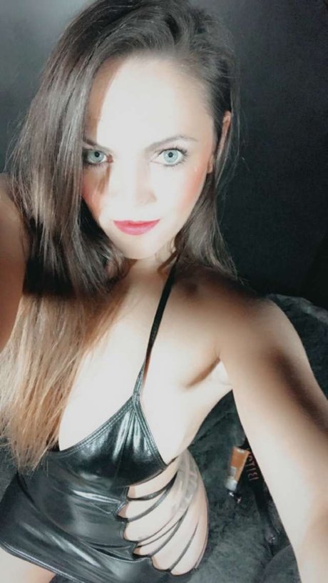 Foto di nudo di fuga di OnlyFans di Penelope Rose