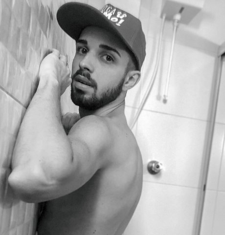 Foto di nudo di fuga di OnlyFans di Pedro Teixeira