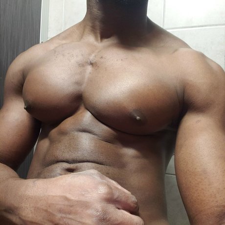 Foto di nudo di fuga di OnlyFans di Pecpanther