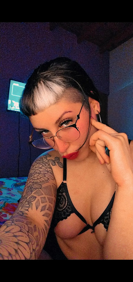 Foto di nudo di fuga di OnlyFans di Melani Cristal