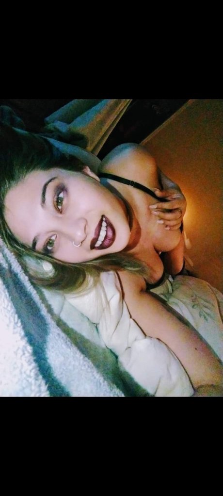 Foto di nudo di fuga di OnlyFans di Amanda