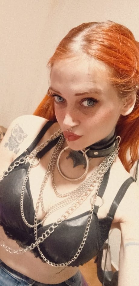 Foto di nudo di fuga di OnlyFans di Siniestra