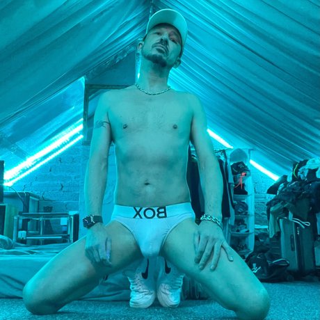 Foto di nudo di fuga di OnlyFans di P4ulmcr